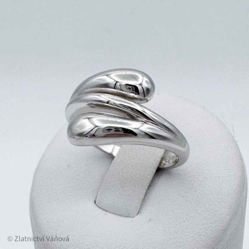 Stříbrný prsten KAPKY